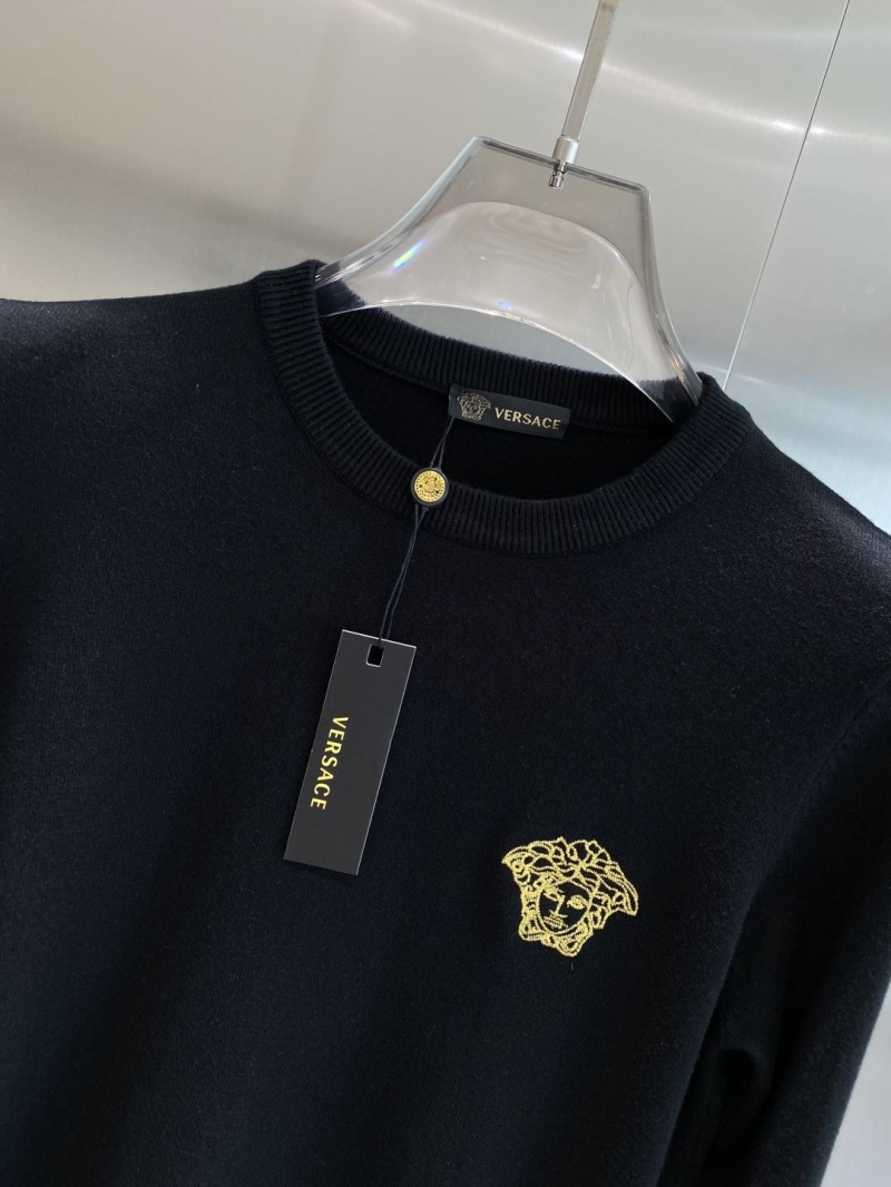 VERSACE